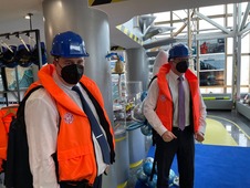 Vsevolod Cherepanov, General Director, Gazprom Nedra LLC, and Vladislav Khoshtaria, Head of Department for Geological Exploration on the Shelf, inaugurated the work of the permanent exposition in the company's office building in Moscow