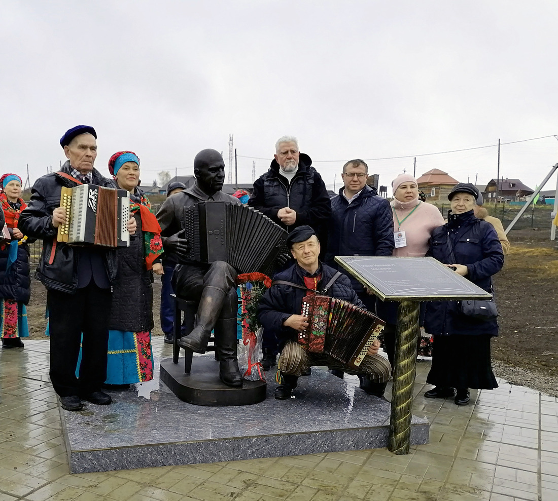 Siberian sculptor Anatoly Murzin was the creator of the monument to Ivan Malanin