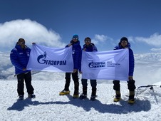 On the eastern peak of Elbrus (5,621 m above sea level)