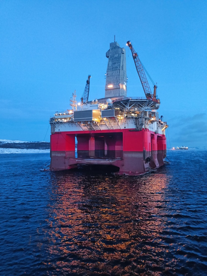 In the 2022 navigation season, the drilling platform operated on the Arctic shelf from July to December