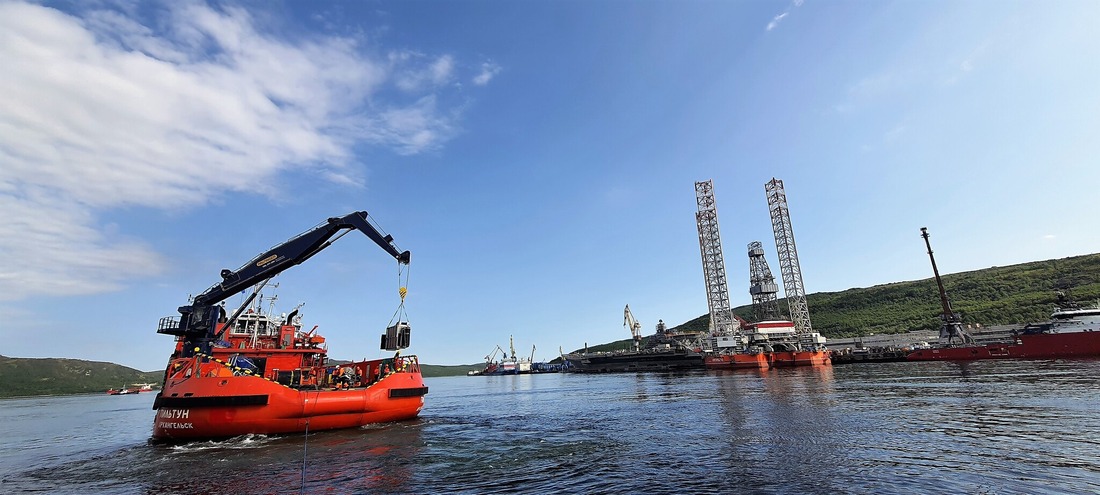 The event was held within the Murmansk seaport boundaries